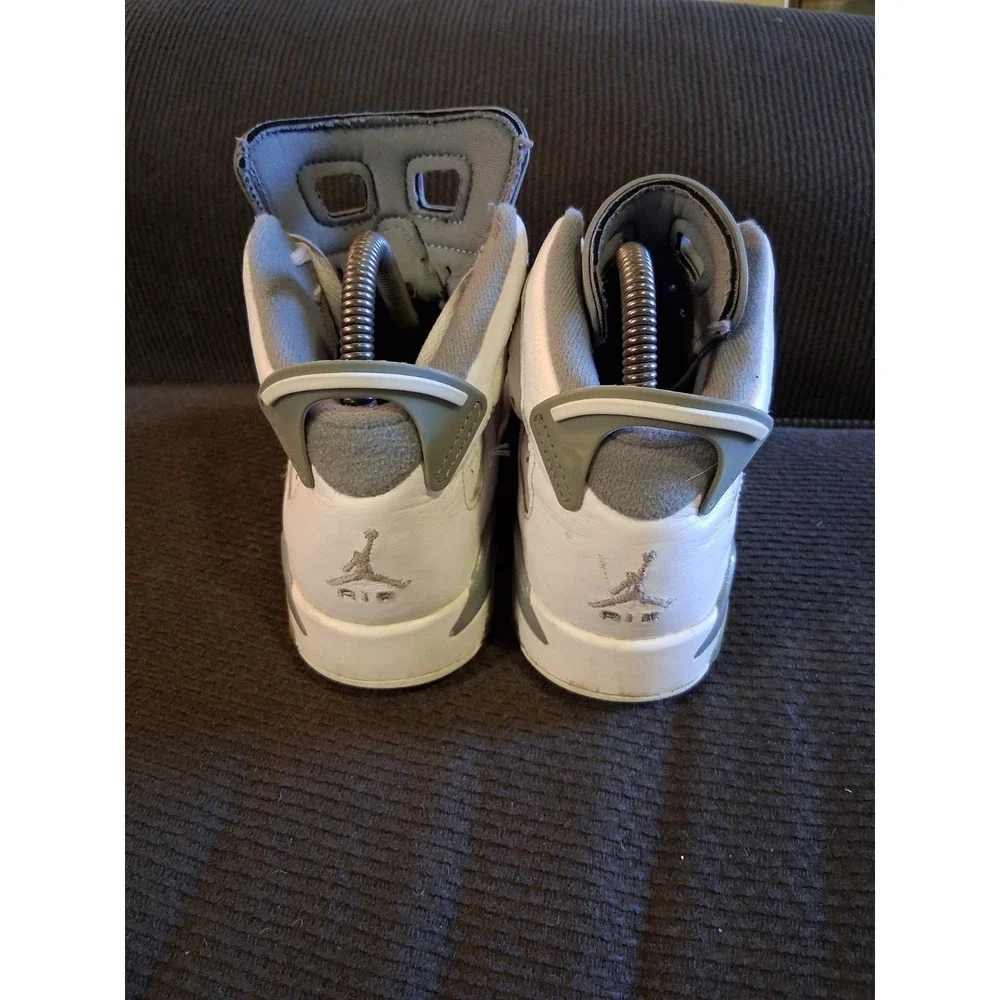 Nike Air Jordan 6 Retro Cool Medium Gray Sneakers Shoe 384665-100 Boy 4Y (Youth)